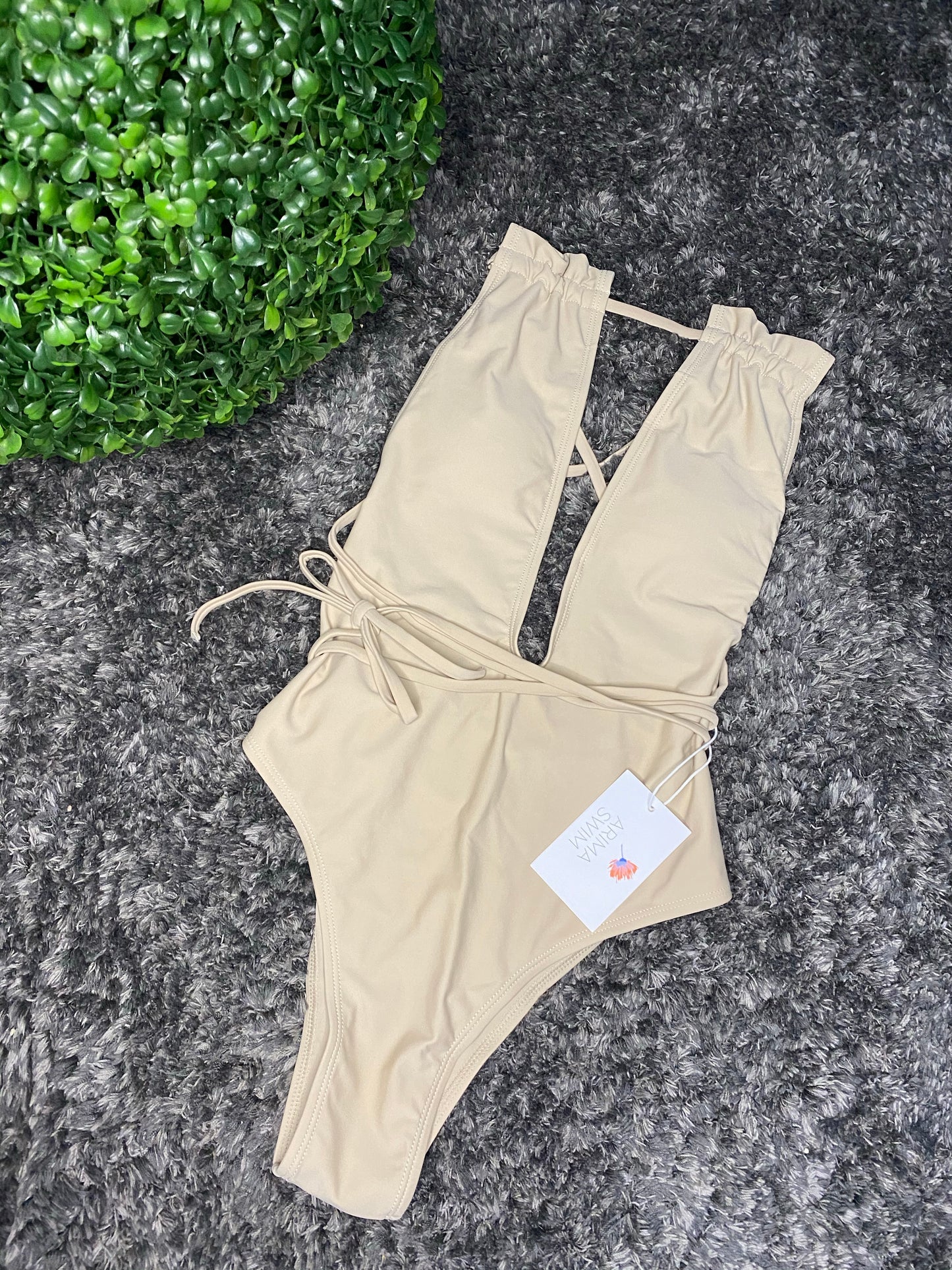 Albina Suit